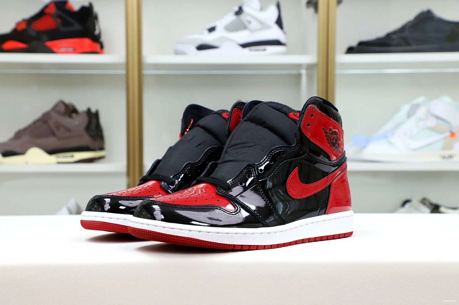 1 AIR HIGH PATENT BRED OG JORDAN 0303